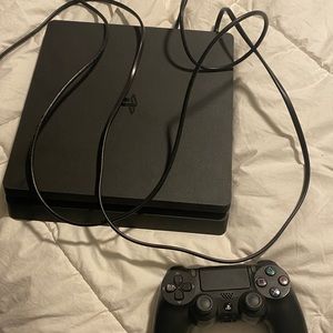 PS4 slim